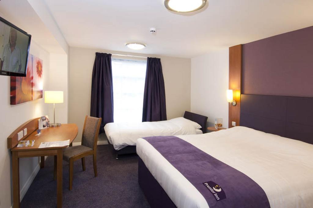 Premier Inn Derry / Londonderry Rum bild