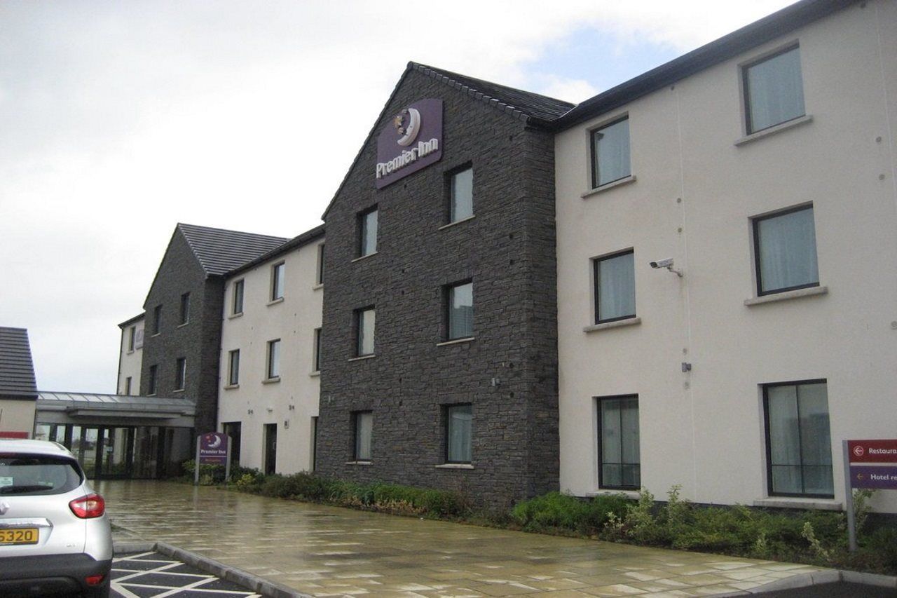 Premier Inn Derry / Londonderry Exteriör bild