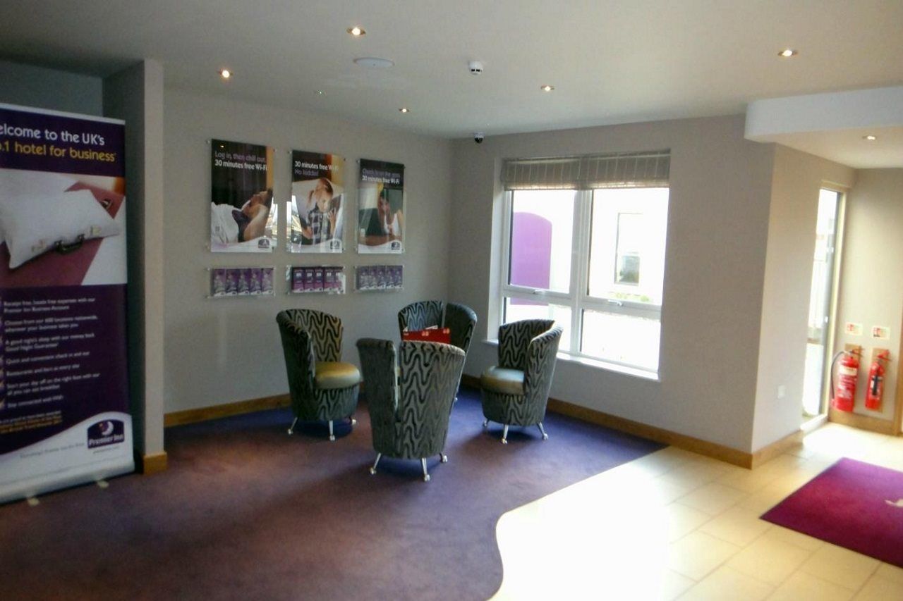 Premier Inn Derry / Londonderry Exteriör bild